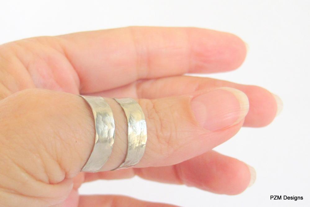 Adjustable Hammered Ring, Thumb Ring Silver Tone Unisex , Modern Metal Ring on Luulla
